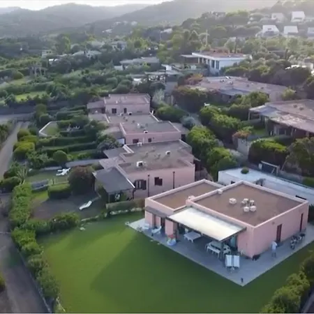 8 Arbousiers 20 Villa *